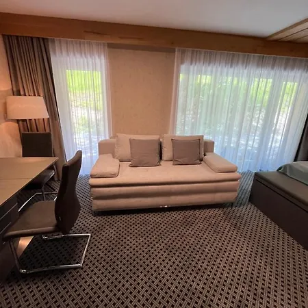 Rezidence Alpina 10,11 * Spindleruv Mlyn